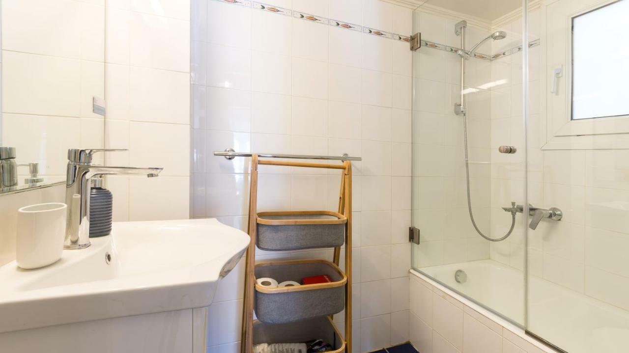 1 Km From The Acropolis 1 Bedroom Apt Netflix And Washing Machine Athens Luaran gambar